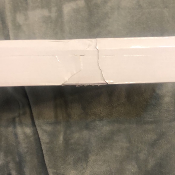 Bluetooth Keyboard & Power Bank - Picture 2 of 12